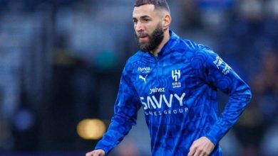 بعد إعلان الهلال إصابته.. بنزيما يُثير الجدل والتساؤلات