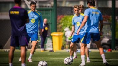 دي يونغ: كنت أفضل الفوز بثلاث ألقاب بدوري الأبطال على هذا الرقم