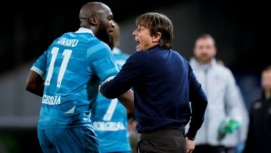 توتر جديد بين لوكاكو وكونتي يهدد مستقبله في نابولي